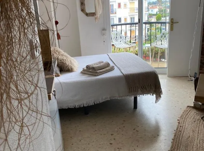 Estudio En Con Piscina Y Wifi Privada, A 100 M Del Mar